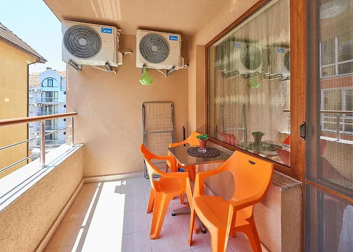 лазур в сърцето на *