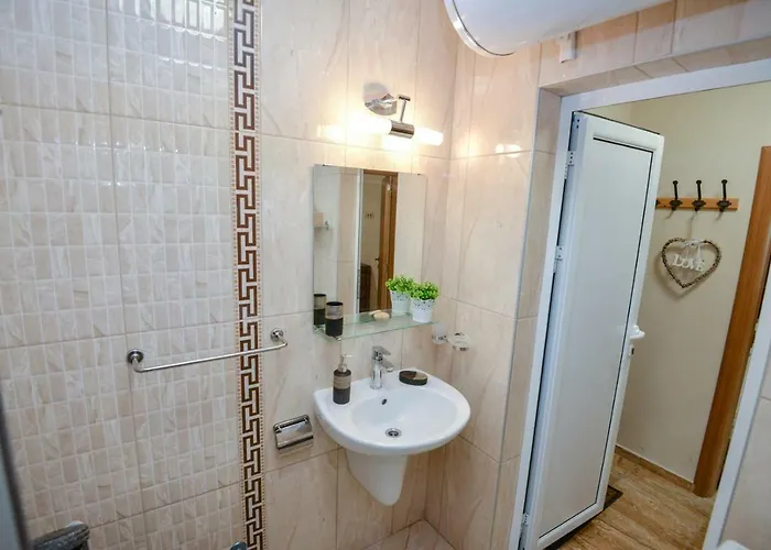 лазур в сърцето на *